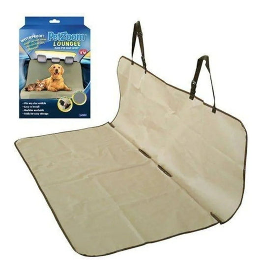 Cubre asiento impermeable para mascotas en color negro extendido sobre asiento trasero